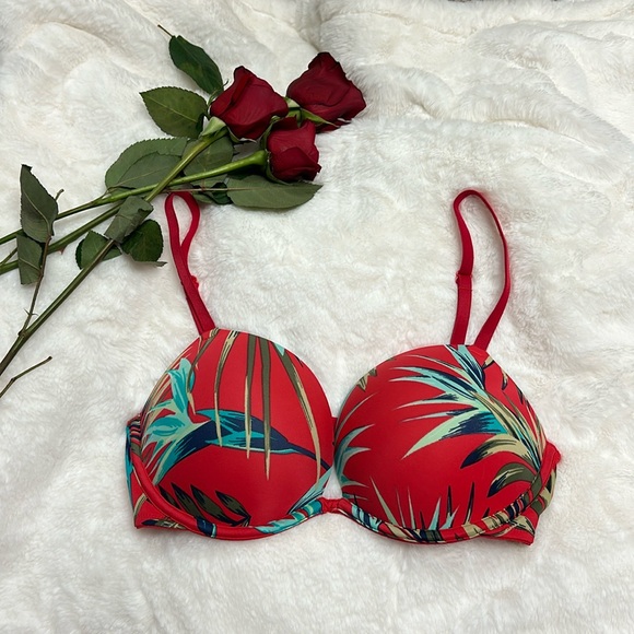 PINK Victoria's Secret Other - PINK Victoria’s Secret Push- Up Bra